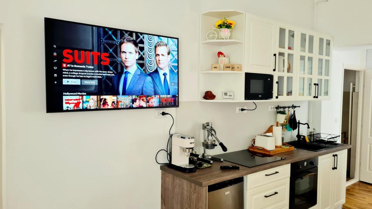Jasmine Serenity Apartment - Central, Behind Black Church 브라쇼브 외부 사진