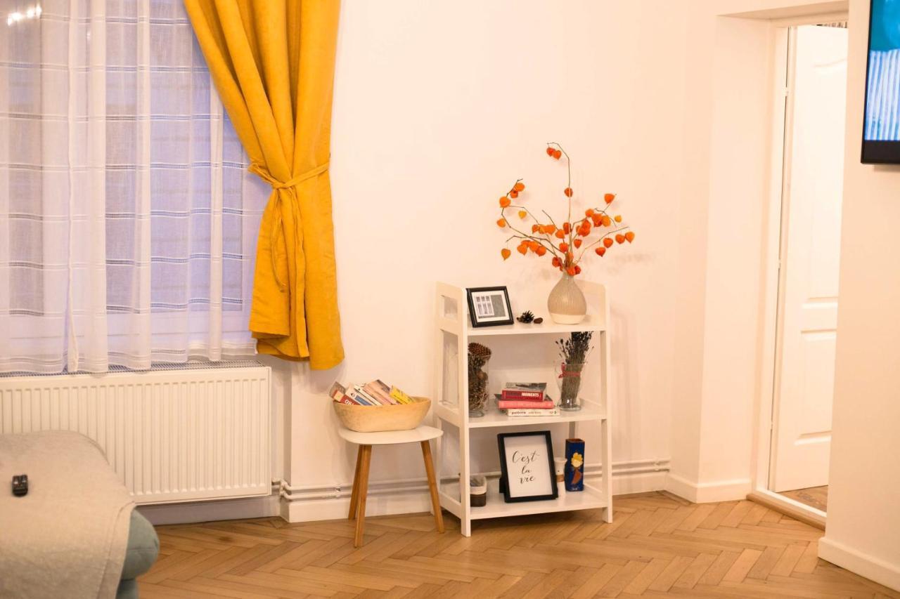 Jasmine Serenity Apartment - Central, Behind Black Church 브라쇼브 외부 사진