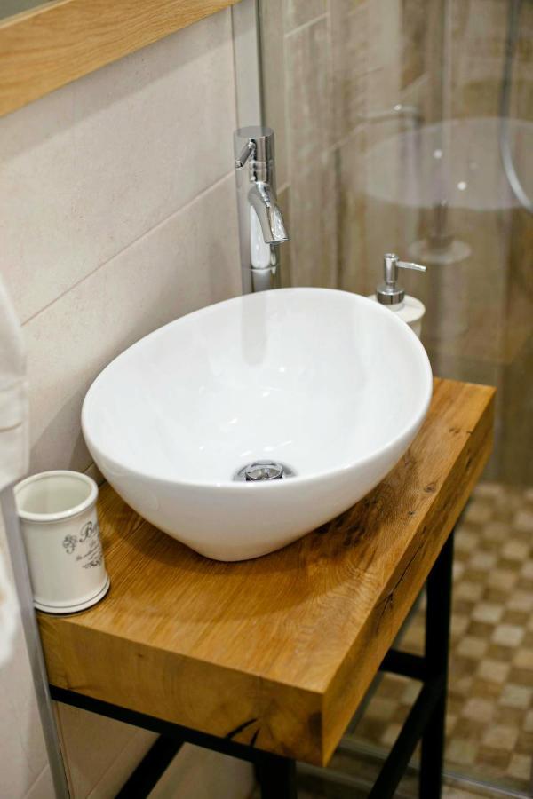 Jasmine Serenity Apartment - Central, Behind Black Church 브라쇼브 외부 사진